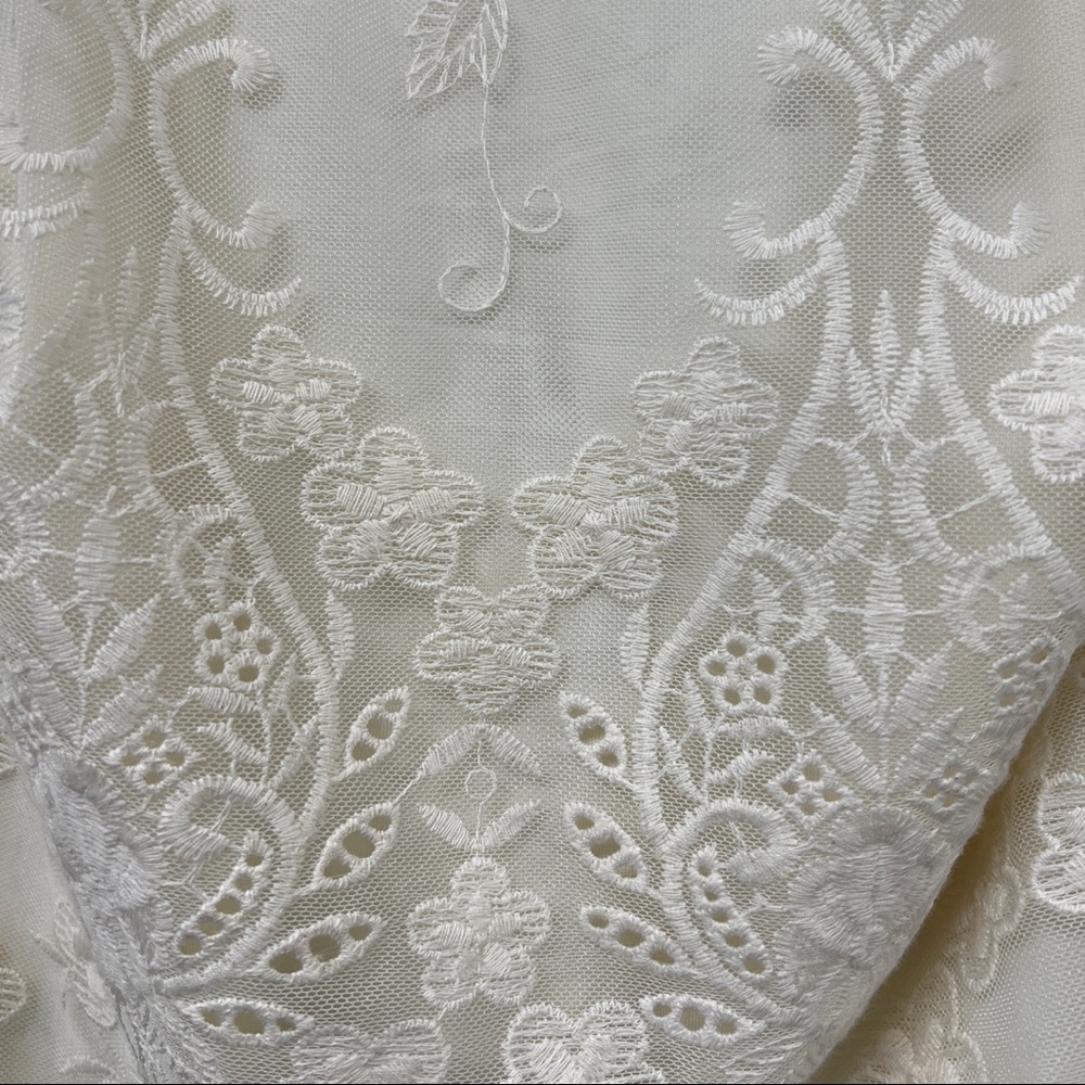 Mesh Embroidered Cami - Picture 3 of 3